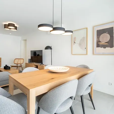 Modern 2br W Rooftop Pool & Parking By Lovelystay Διαμέρισμα *