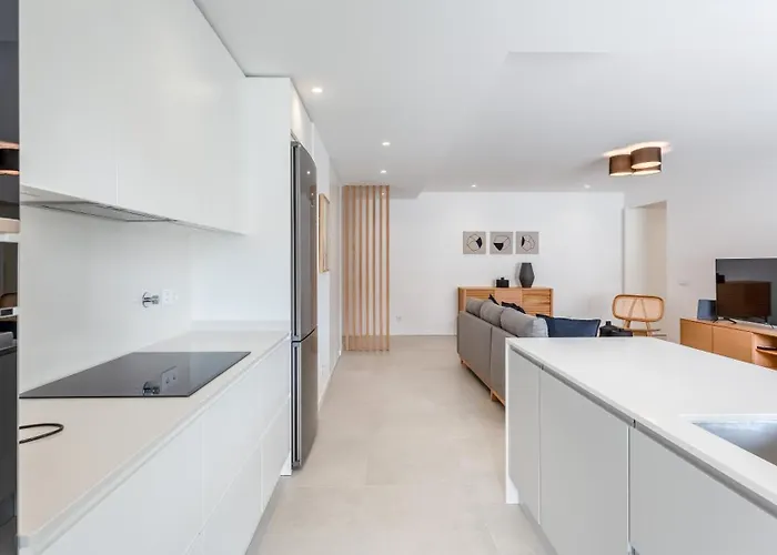 アパート Modern 2br W Rooftop Pool & Parking By Lovelystay