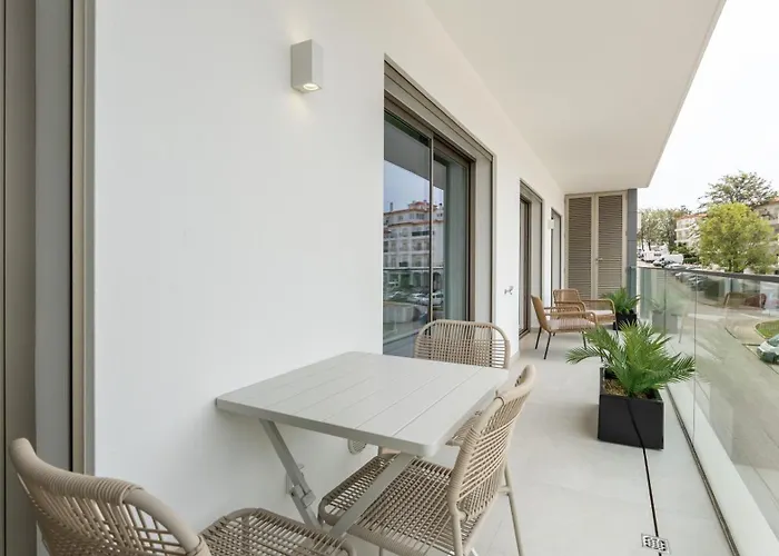 Modern 2br W Rooftop Pool & Parking By Lovelystay ラゴス