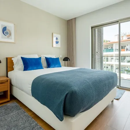 Modern 2br W Rooftop Pool & Parking By Lovelystay Lägenhet